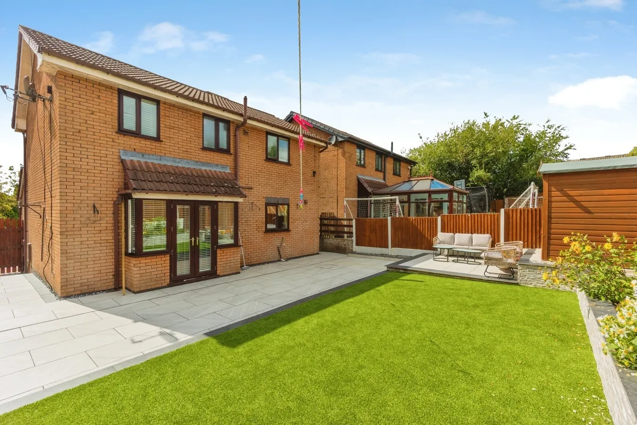 Highfield Glen, Ashton-under-Lyne, Greater Manchester, OL6, photo 22