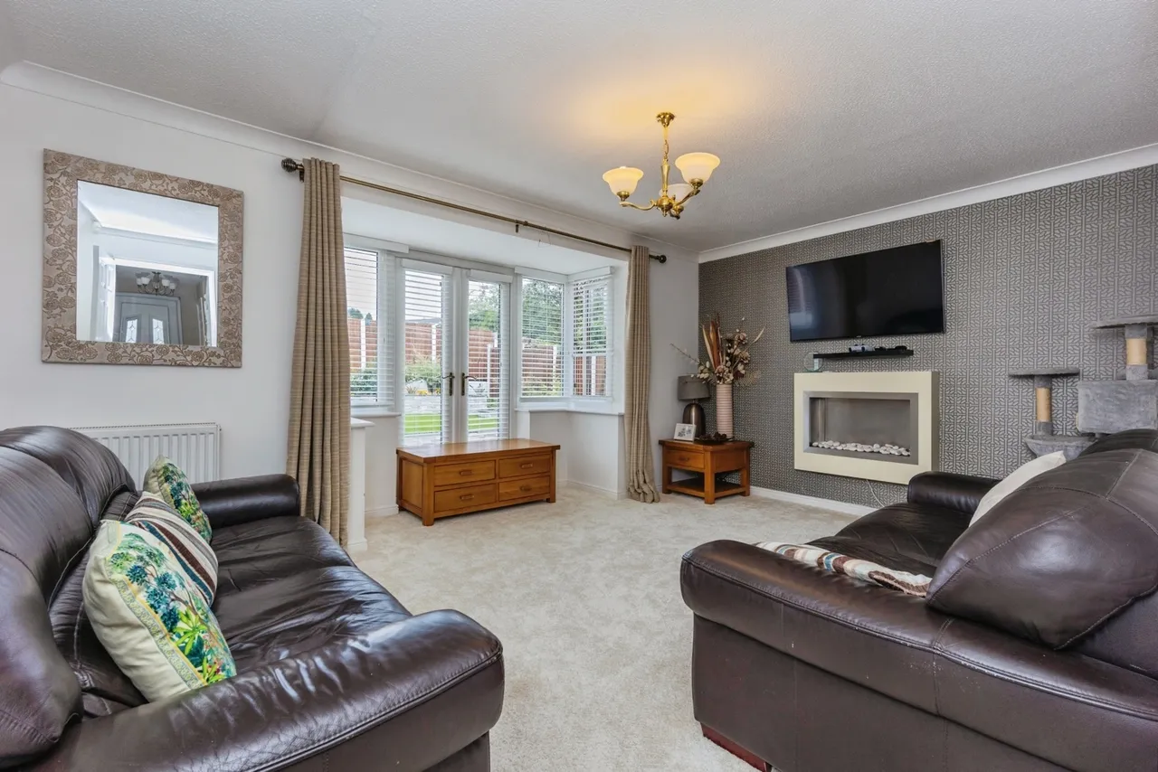 Highfield Glen, Ashton-under-Lyne, Greater Manchester, OL6, photo 4