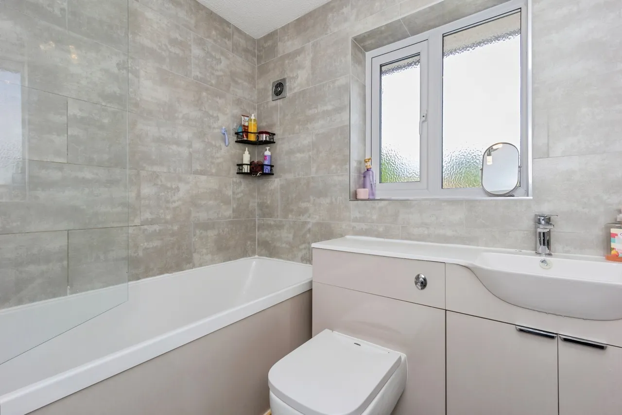 Highfield Glen, Ashton-under-Lyne, Greater Manchester, OL6, photo 20