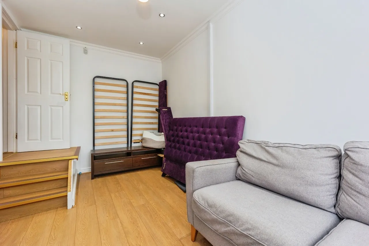 Highfield Glen, Ashton-under-Lyne, Greater Manchester, OL6, photo 12
