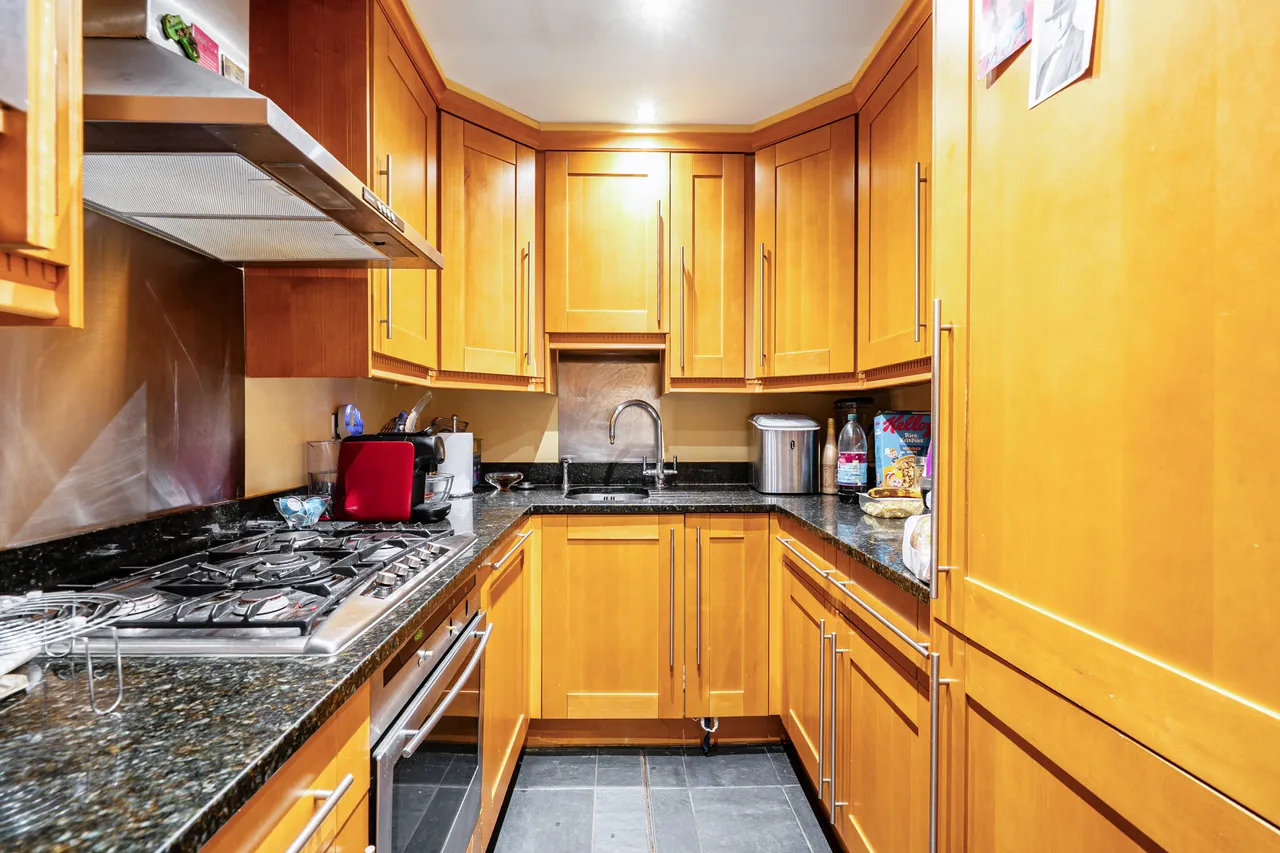 Flat 2, 56 Penywern Road, London, photo 10