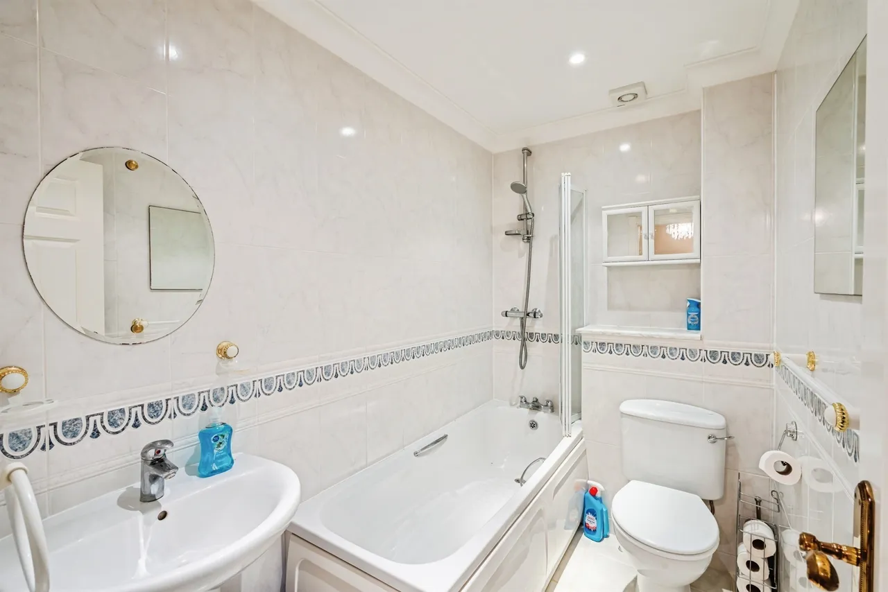 Long Beach Close, Eastbourne, BN23, photo 15