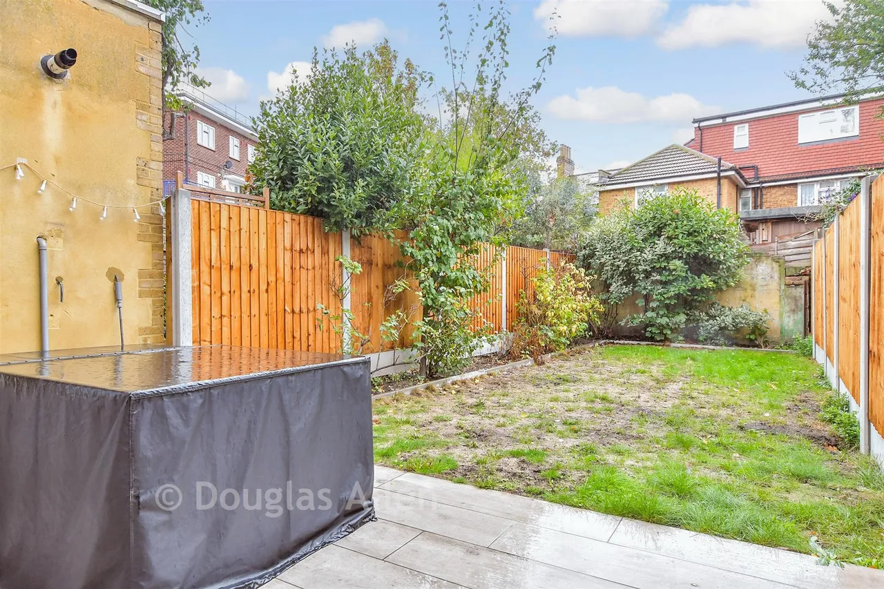 Granleigh Road, London, E11, photo 11