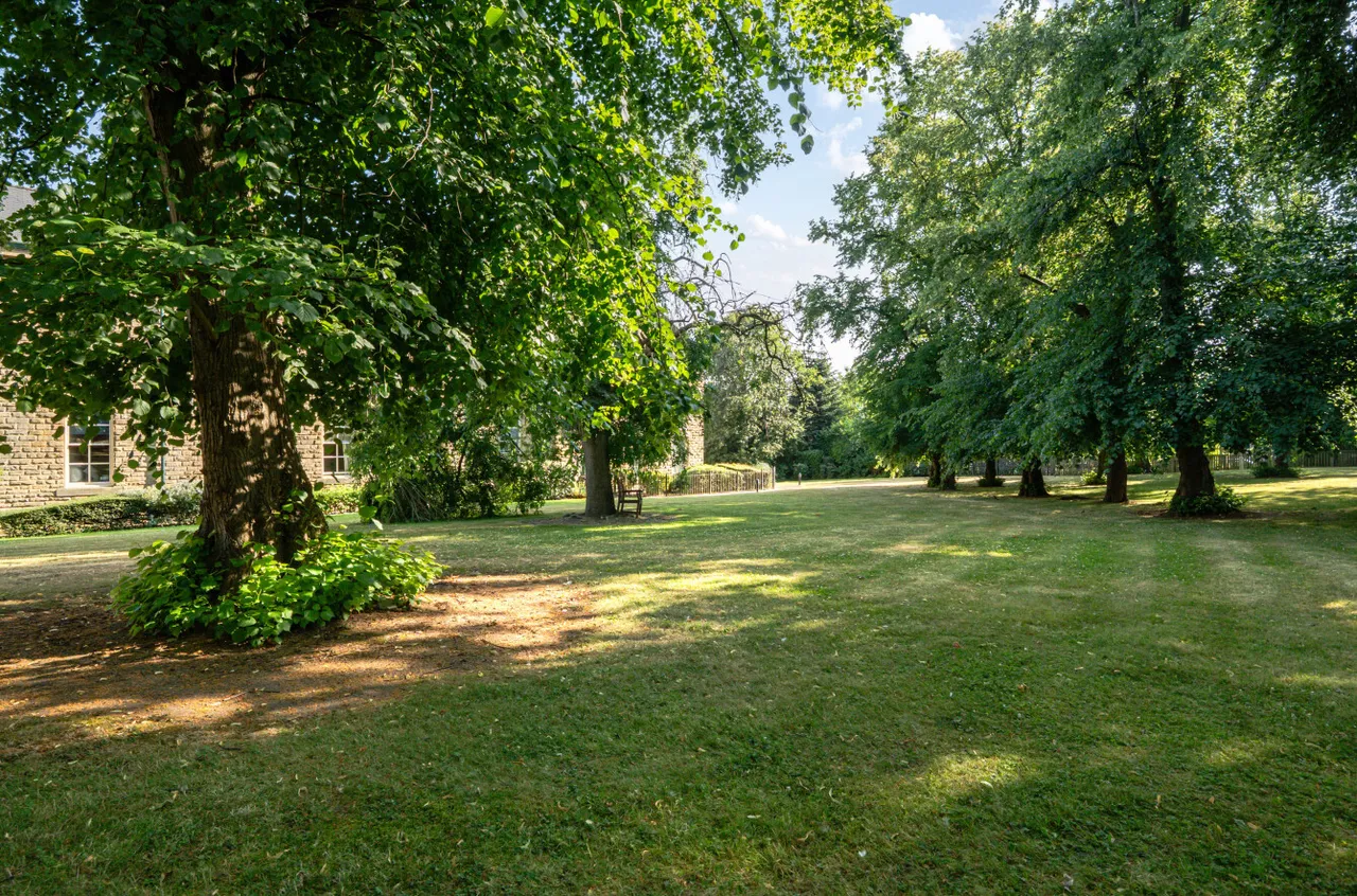 Stoneleigh Court, Shadwell, LS17, photo 17