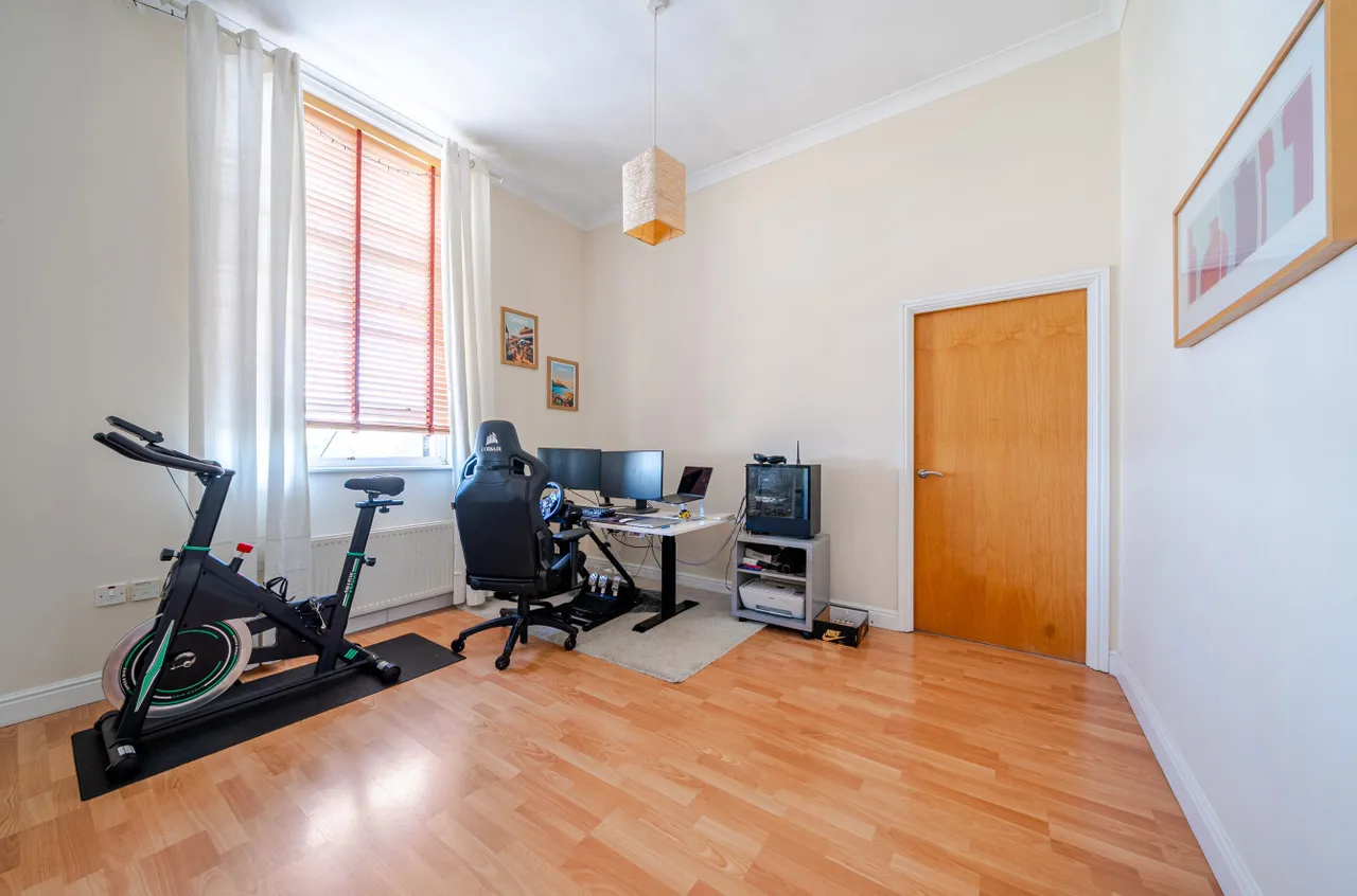 Stoneleigh Court, Shadwell, LS17, photo 8
