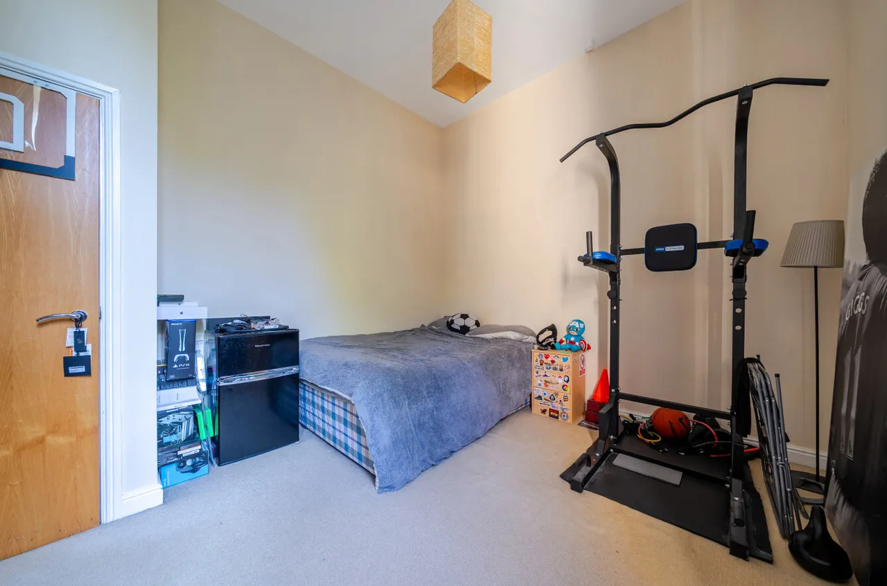 Stoneleigh Court, Shadwell, LS17, photo 13