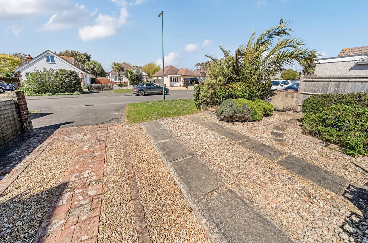 Garden Avenue, Bracklesham Bay, PO20, photo 18