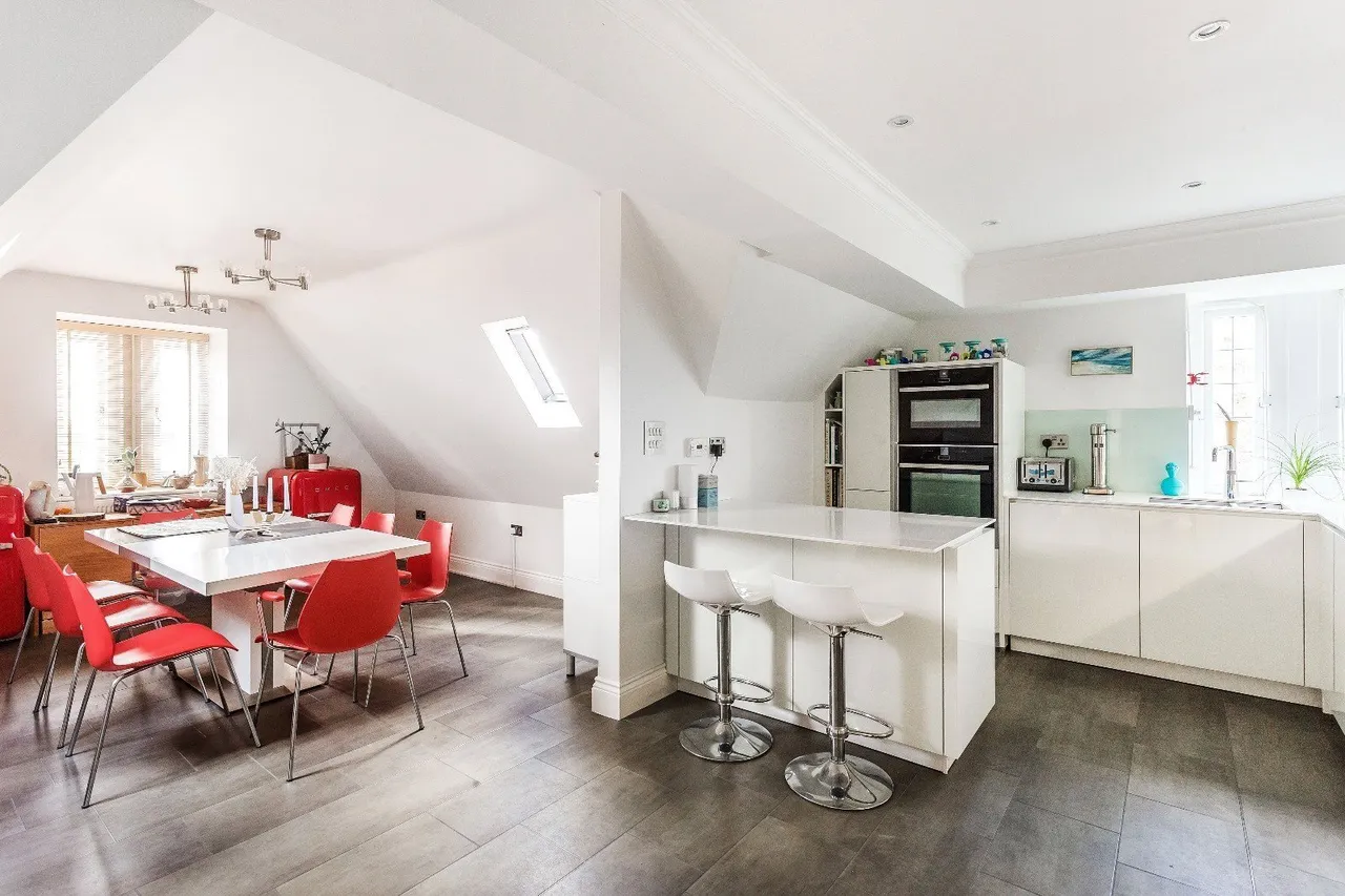 Ockham Lane, Cobham, KT11, photo 19