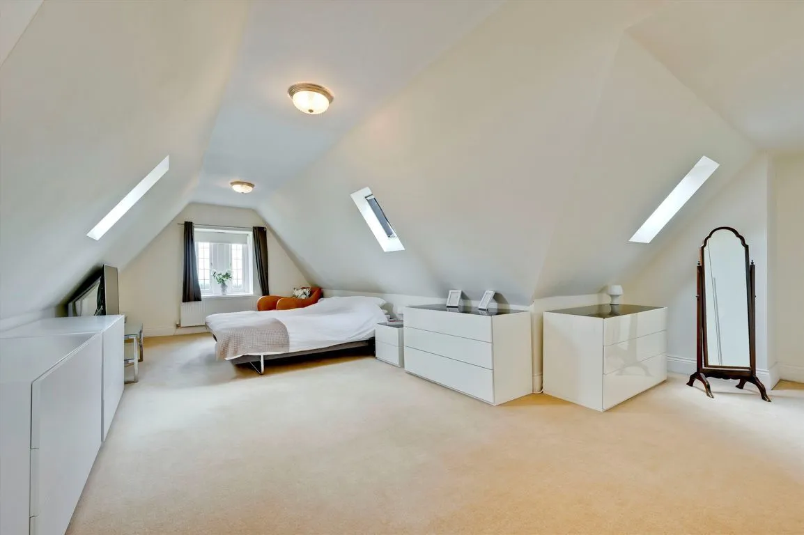 Ockham Lane, Cobham, KT11, photo 6