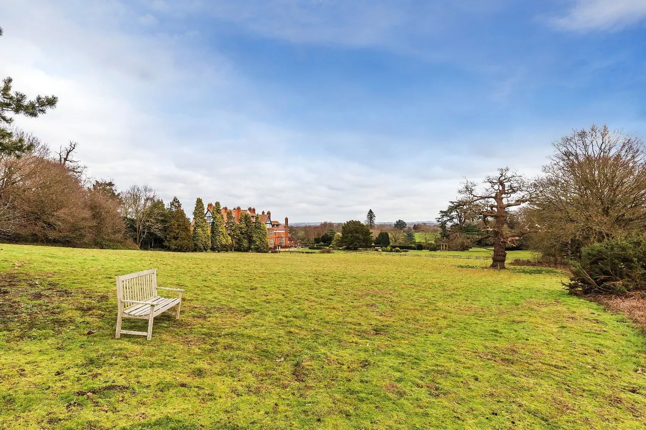 Ockham Lane, Cobham, KT11, photo 47