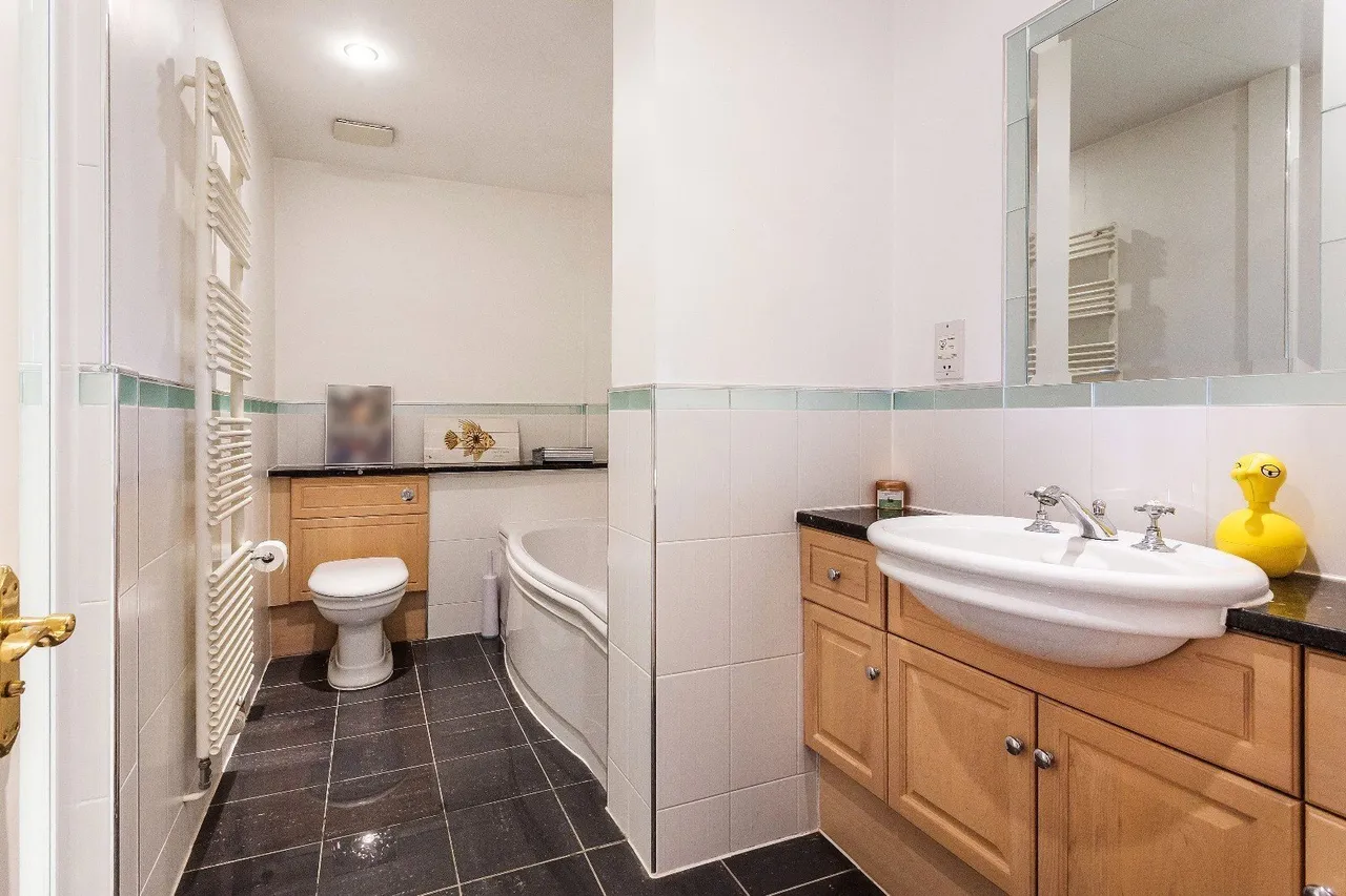 Ockham Lane, Cobham, KT11, photo 33
