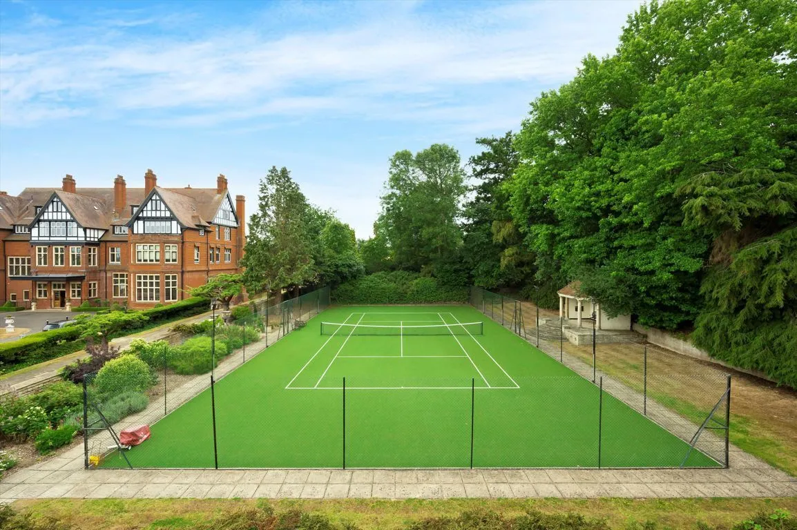 Ockham Lane, Cobham, KT11, photo 12