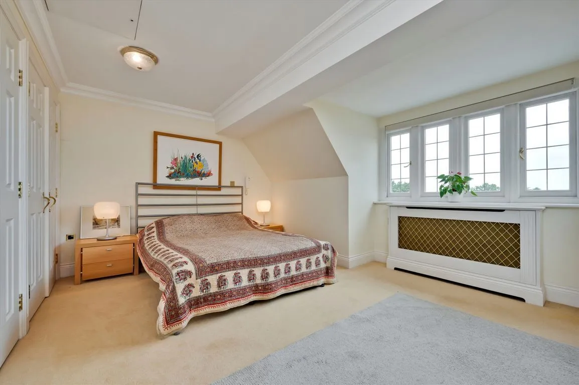 Ockham Lane, Cobham, KT11, photo 7