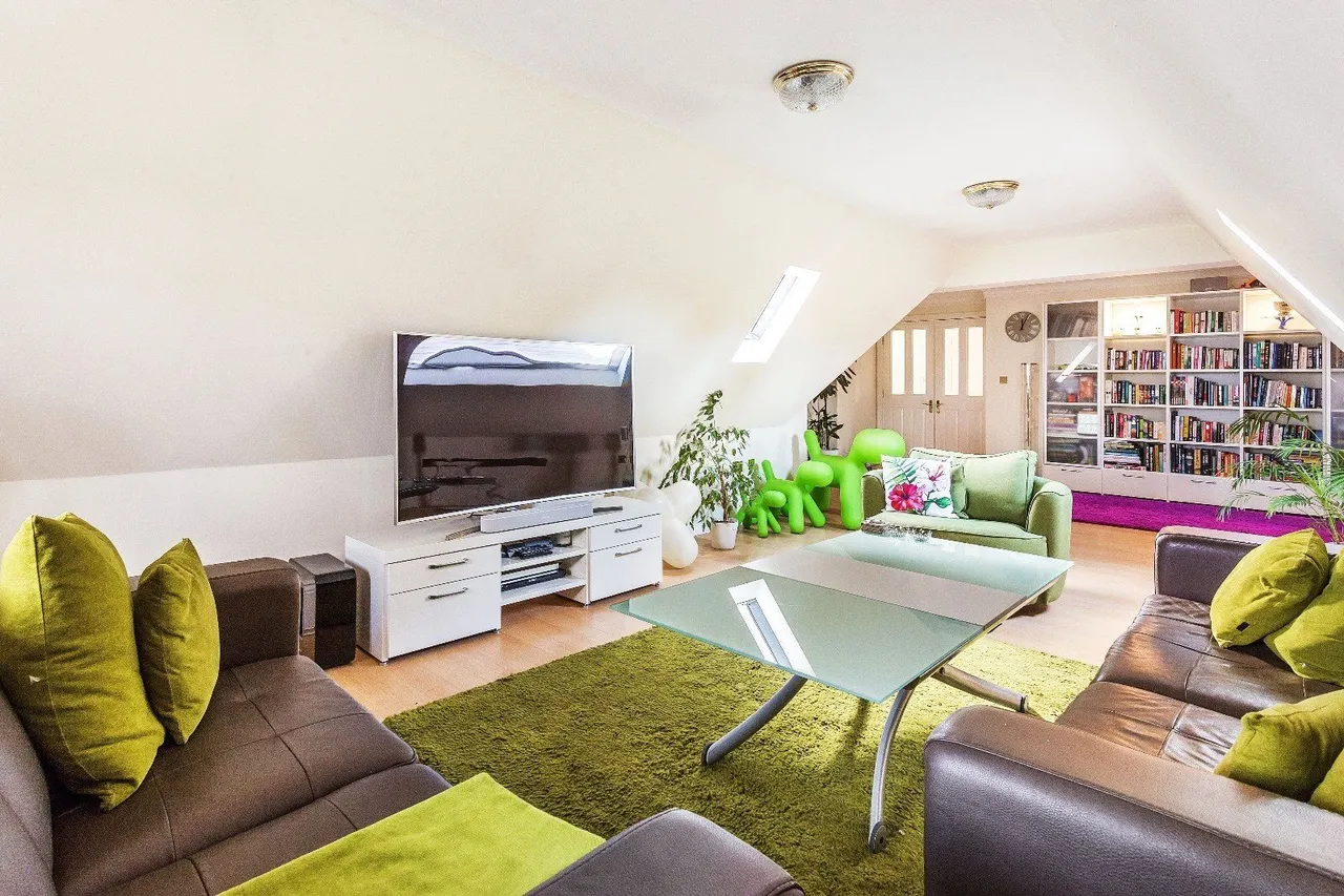 Ockham Lane, Cobham, KT11, photo 25