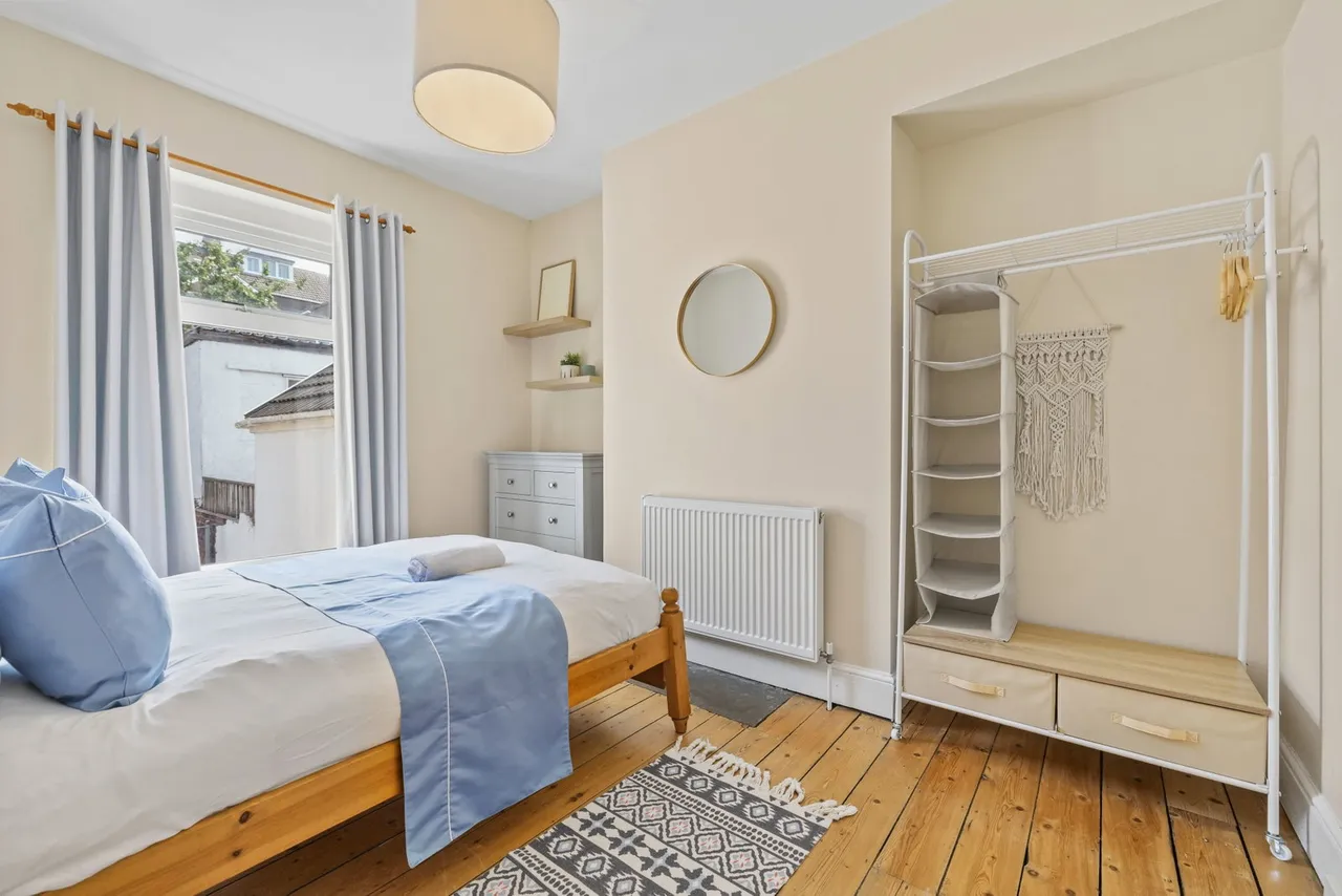 Chesshyre Street, Brynmill, SA2, photo 17