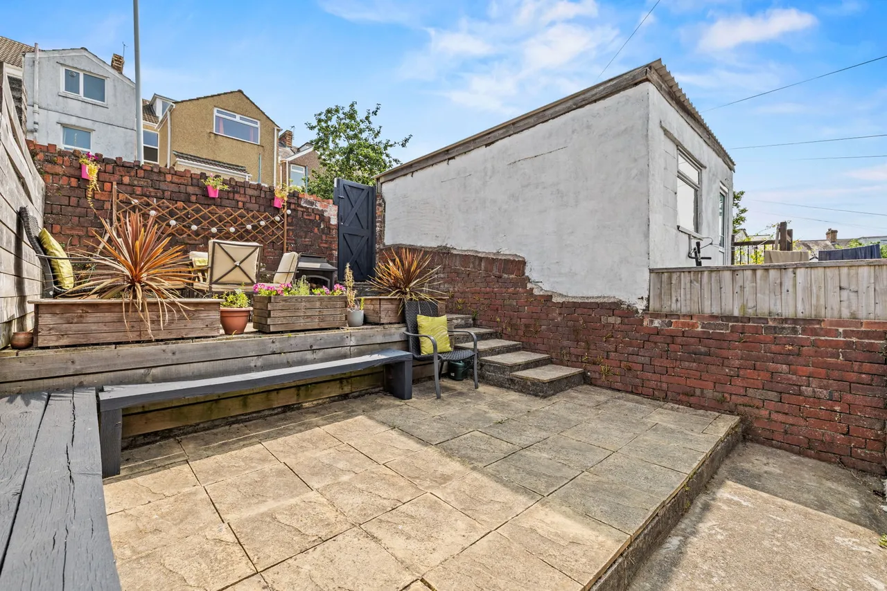 Chesshyre Street, Brynmill, SA2, photo 20