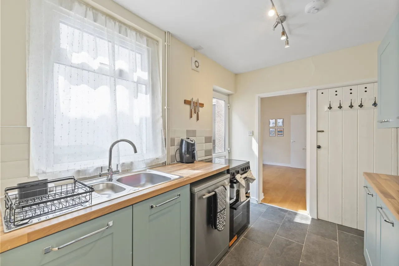Chesshyre Street, Brynmill, SA2, photo 10