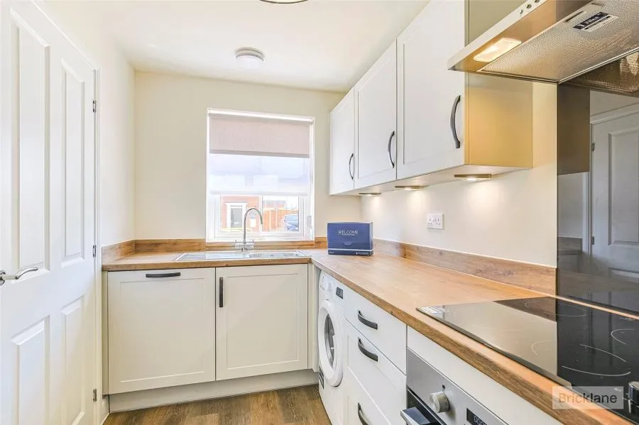 Stedman Avenue, Thurston, IP31, photo 3