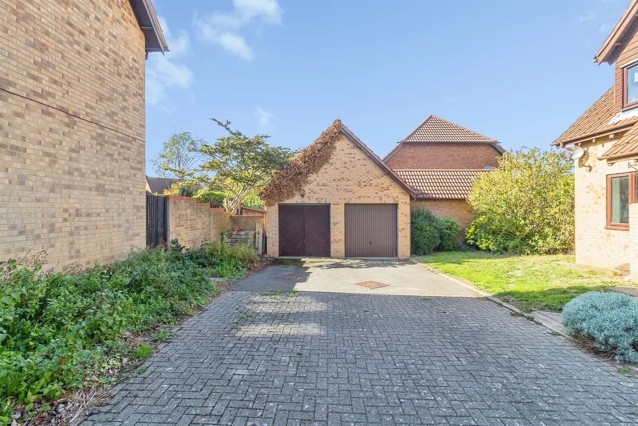 Isaacson Drive, Wavendon Gate, MK7, photo 13