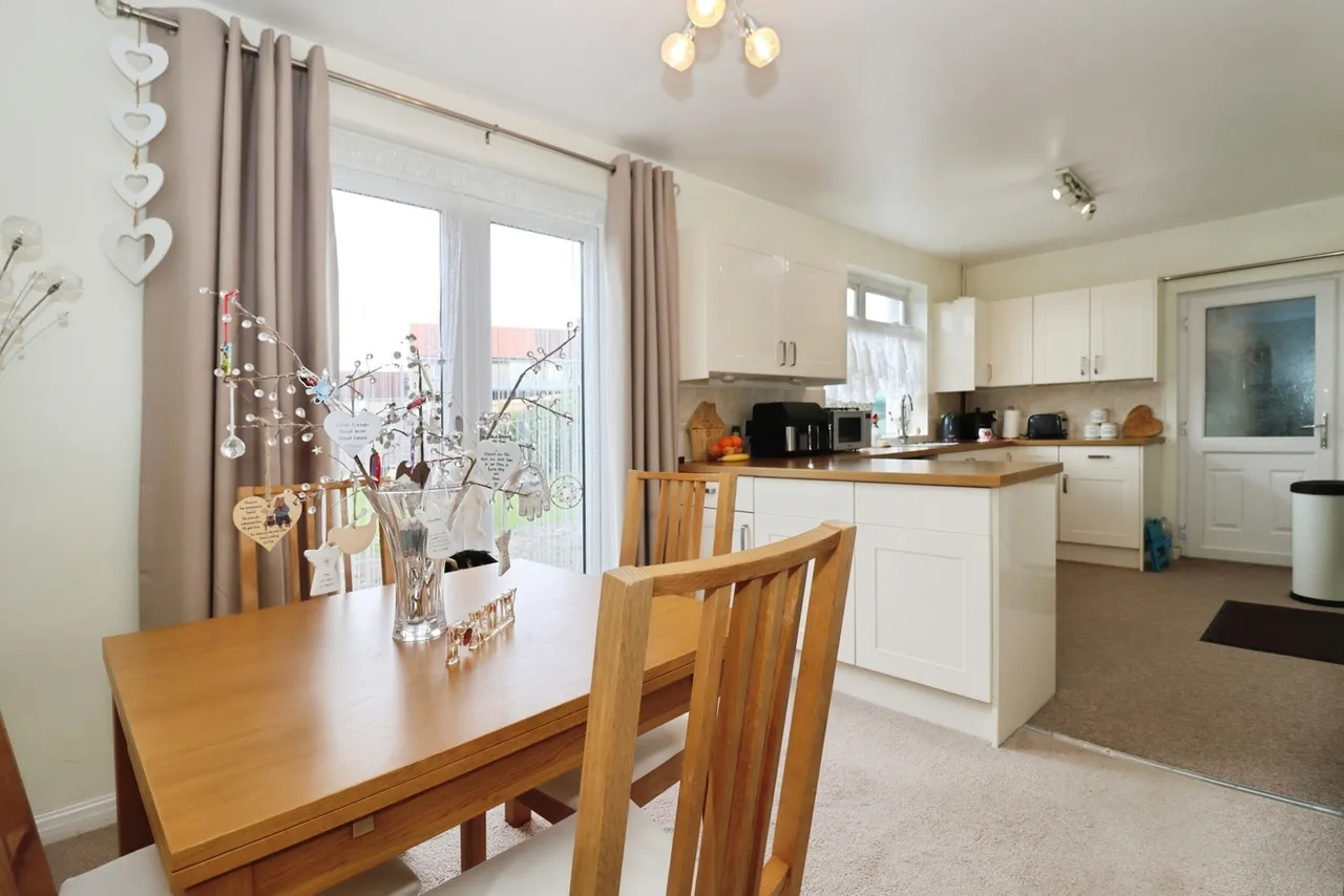 Valley Road, Mangotsfield, Bristol, BS16, photo 4