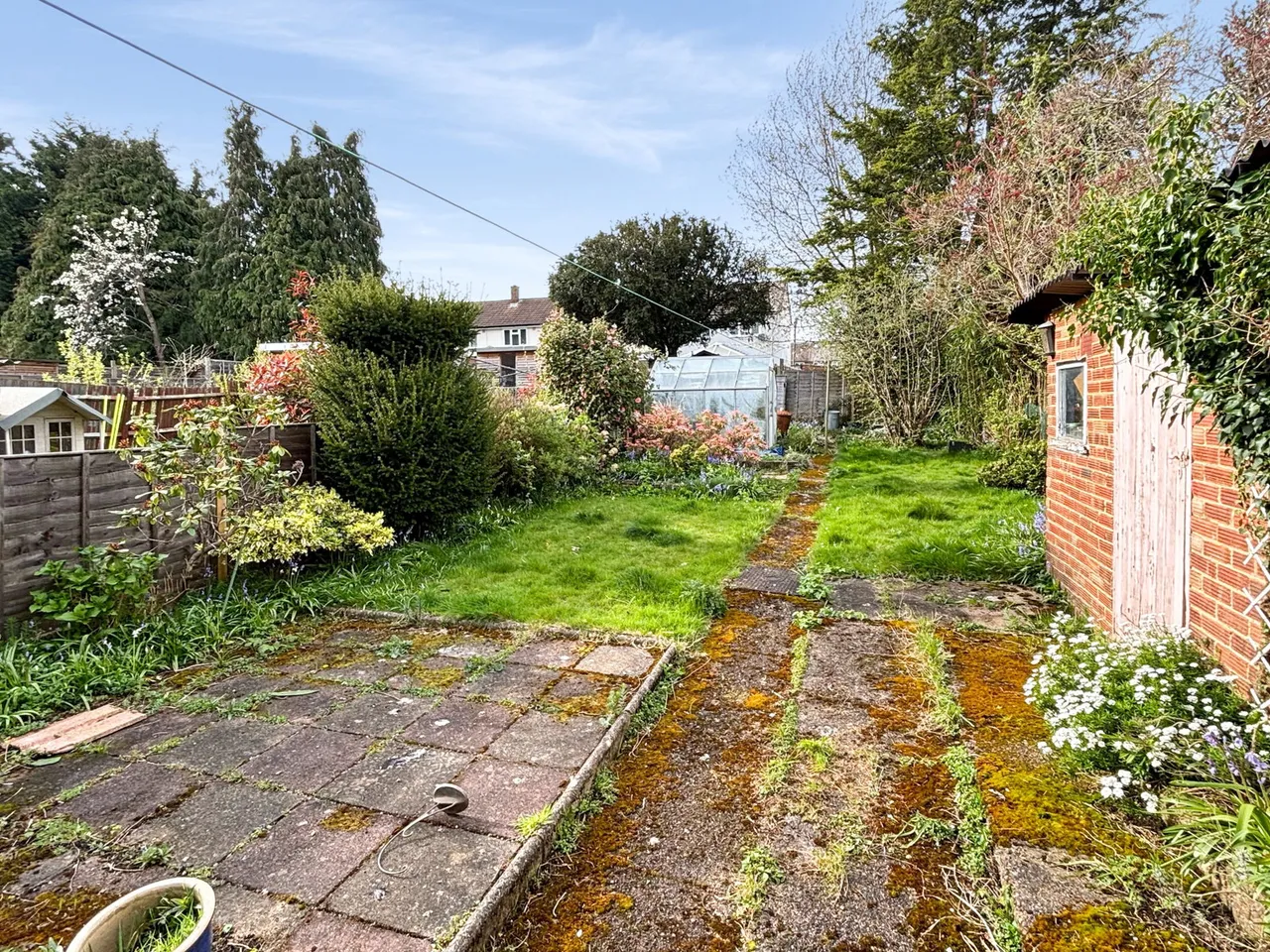 Hatch Gardens, Tadworth, KT20 5LE, photo 3