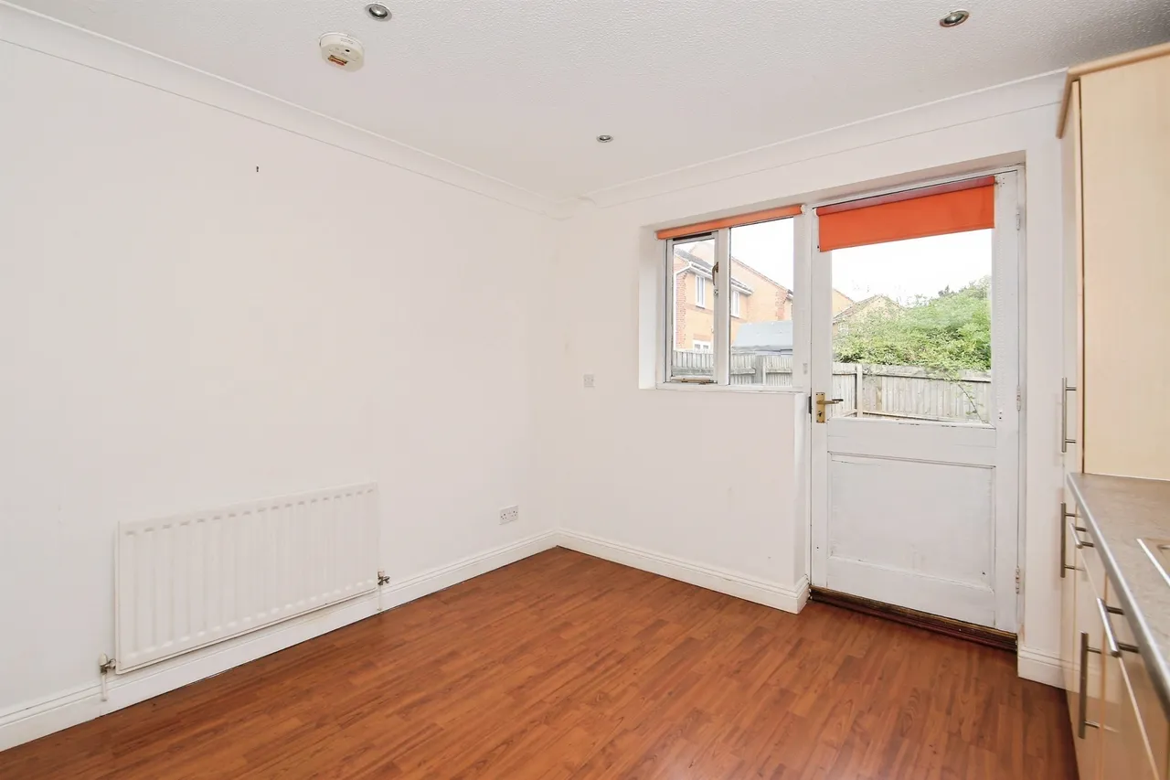 Farriers Court, Orton Longueville, PE2, photo 4