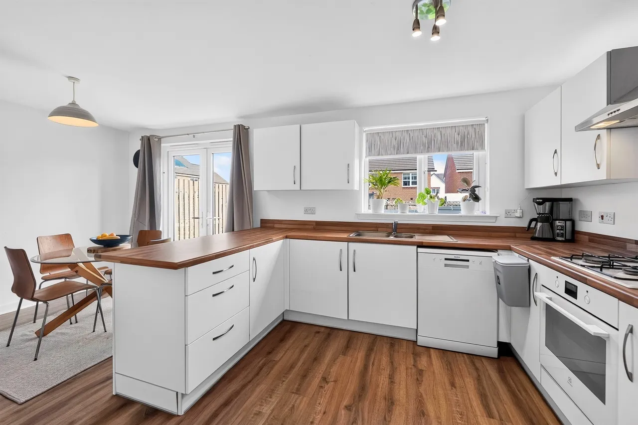 Raven Avenue, North Newmoor, KA11, photo 9