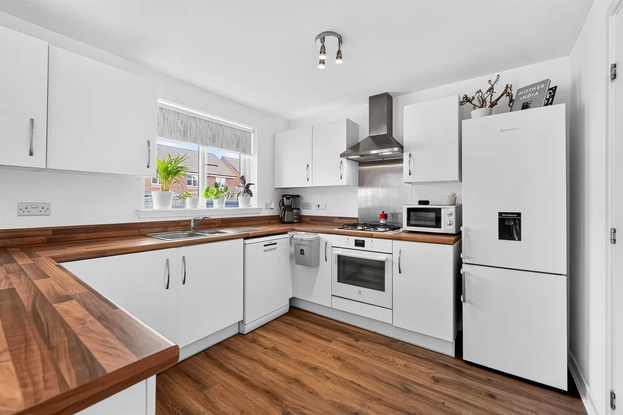 Raven Avenue, North Newmoor, KA11, photo 8