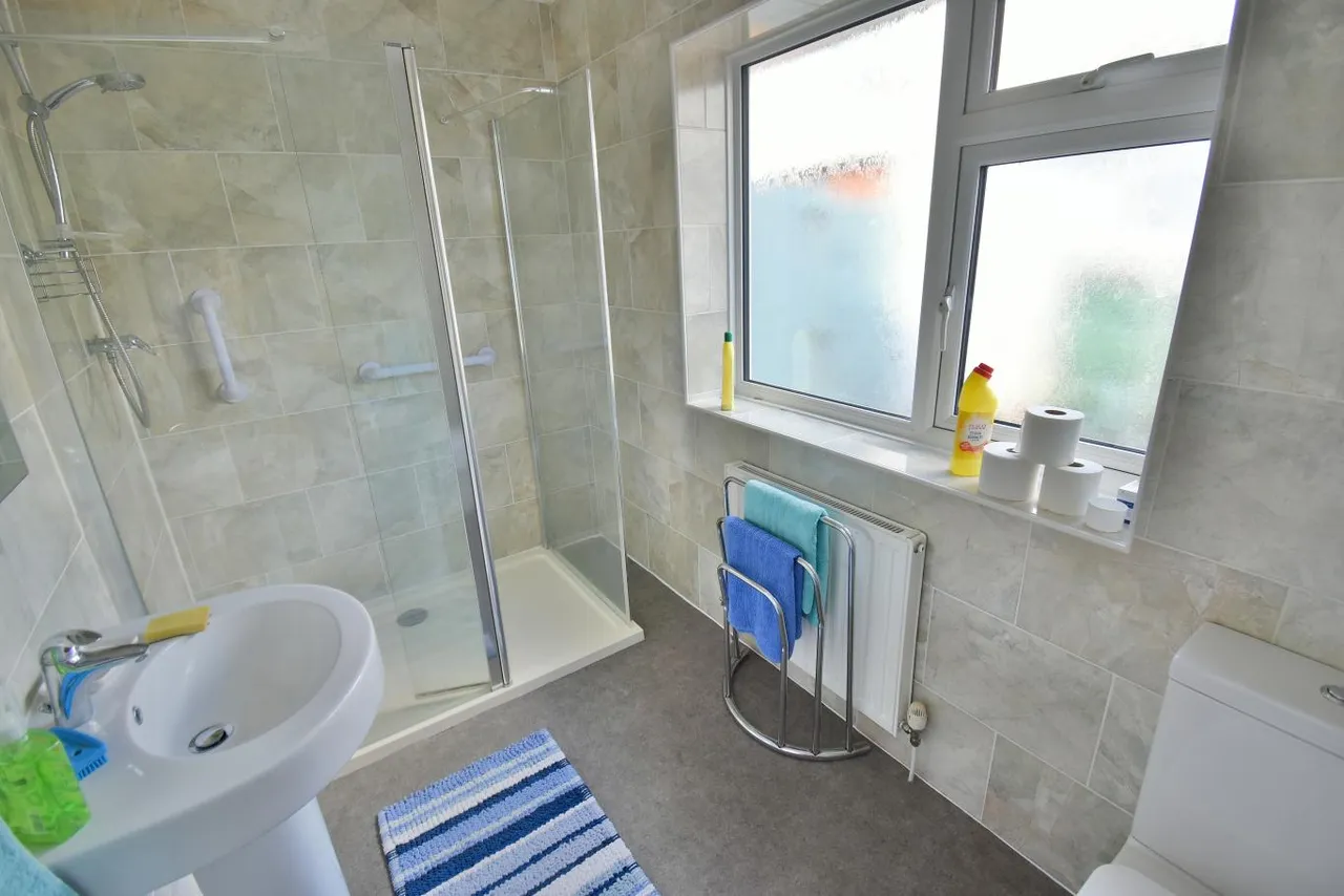 St Marys Road, BH22, photo 9