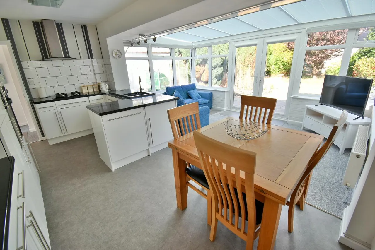 St Marys Road, BH22, photo 4