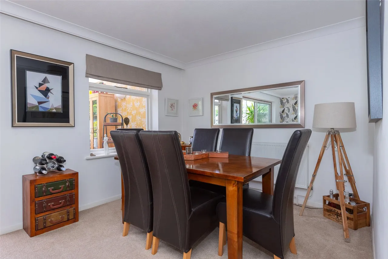 Shawfield Lane, Ash, Guildford, Surrey, GU12 6QZ, photo 4
