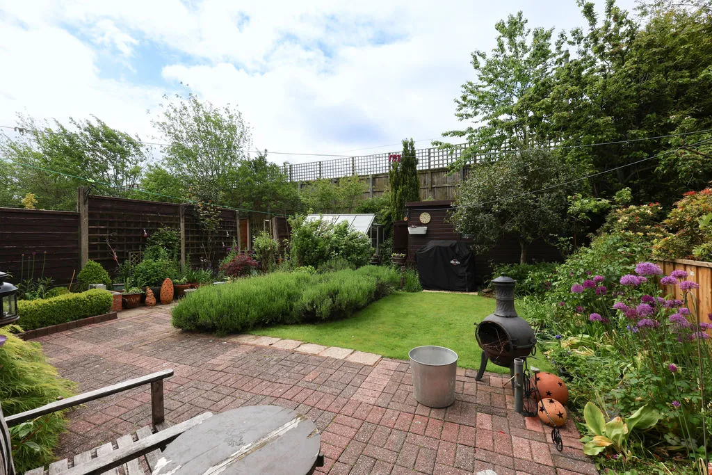 Rosefield Crescent, Rochdale OL16 5BD, photo 20