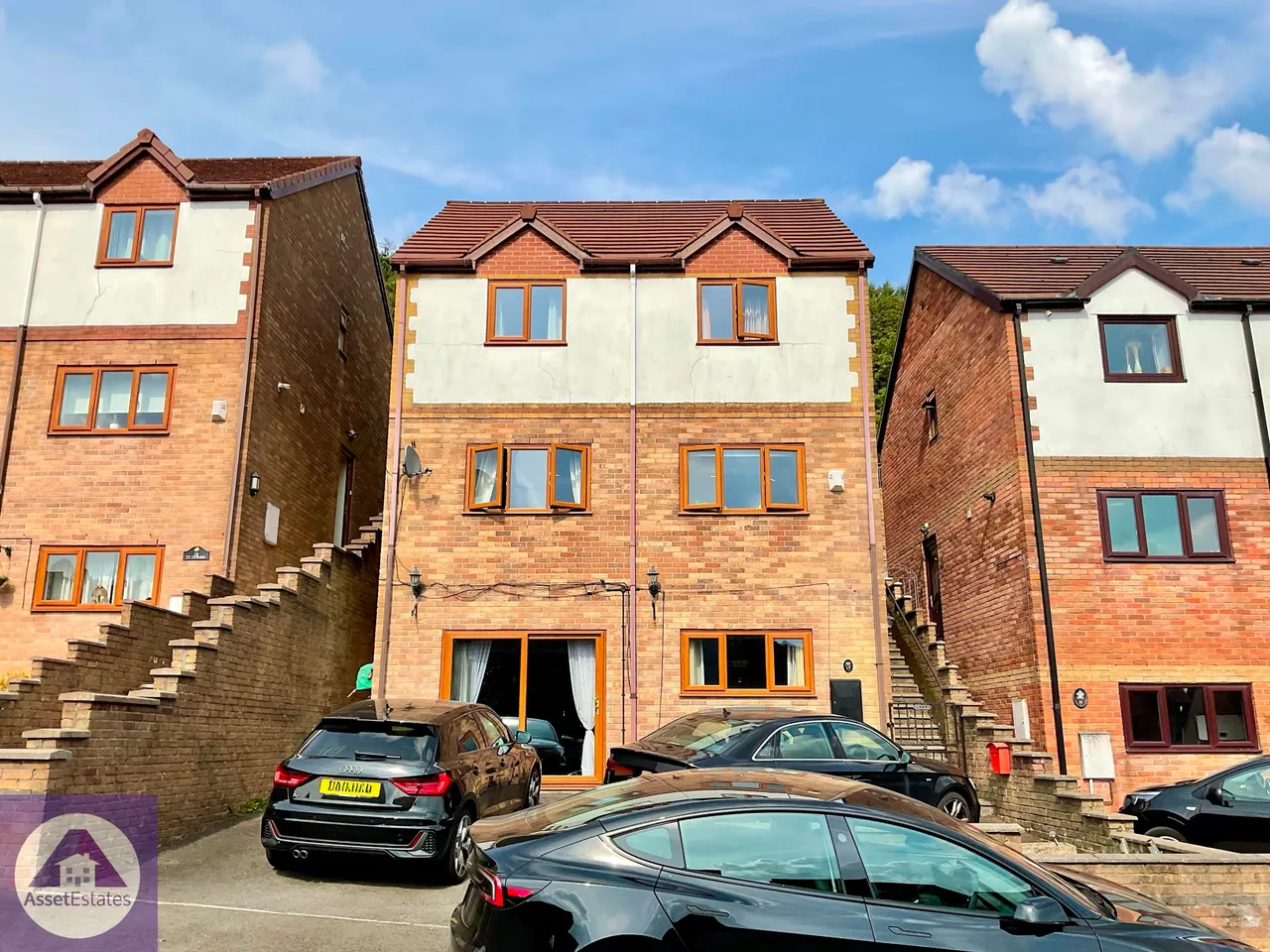 5 bed house for sale — The Willows, Abertillery