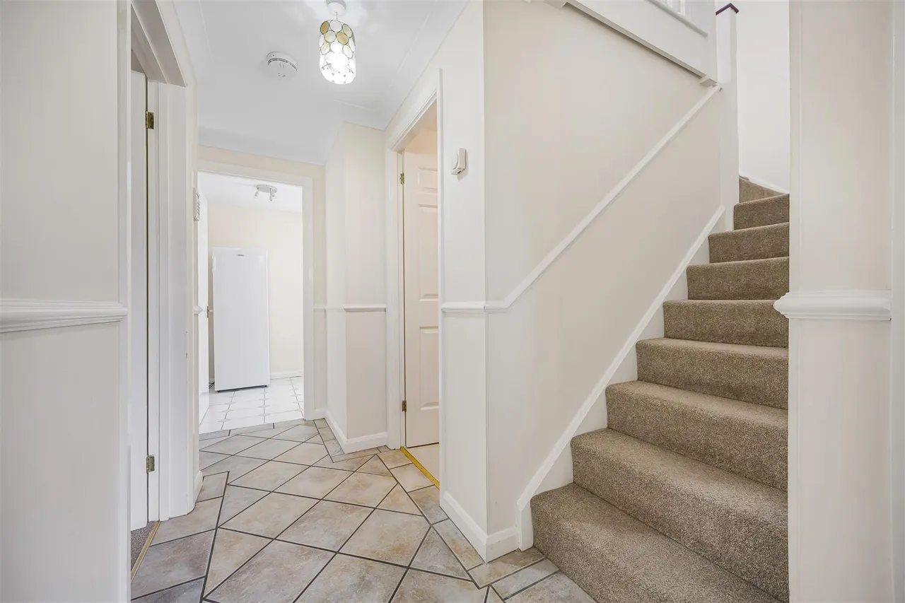 Morlais, Emmer Green, RG4, photo 18