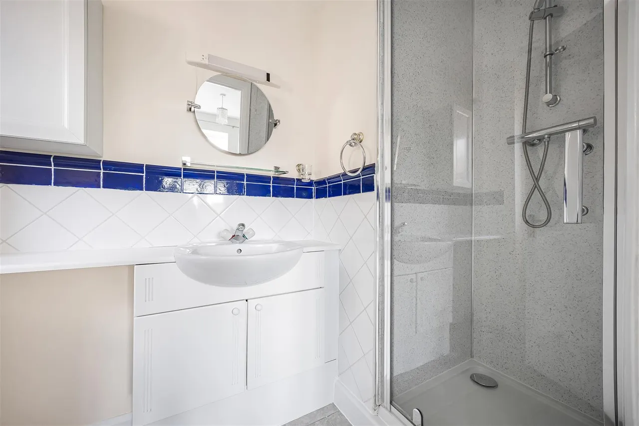 Morlais, Emmer Green, RG4, photo 11