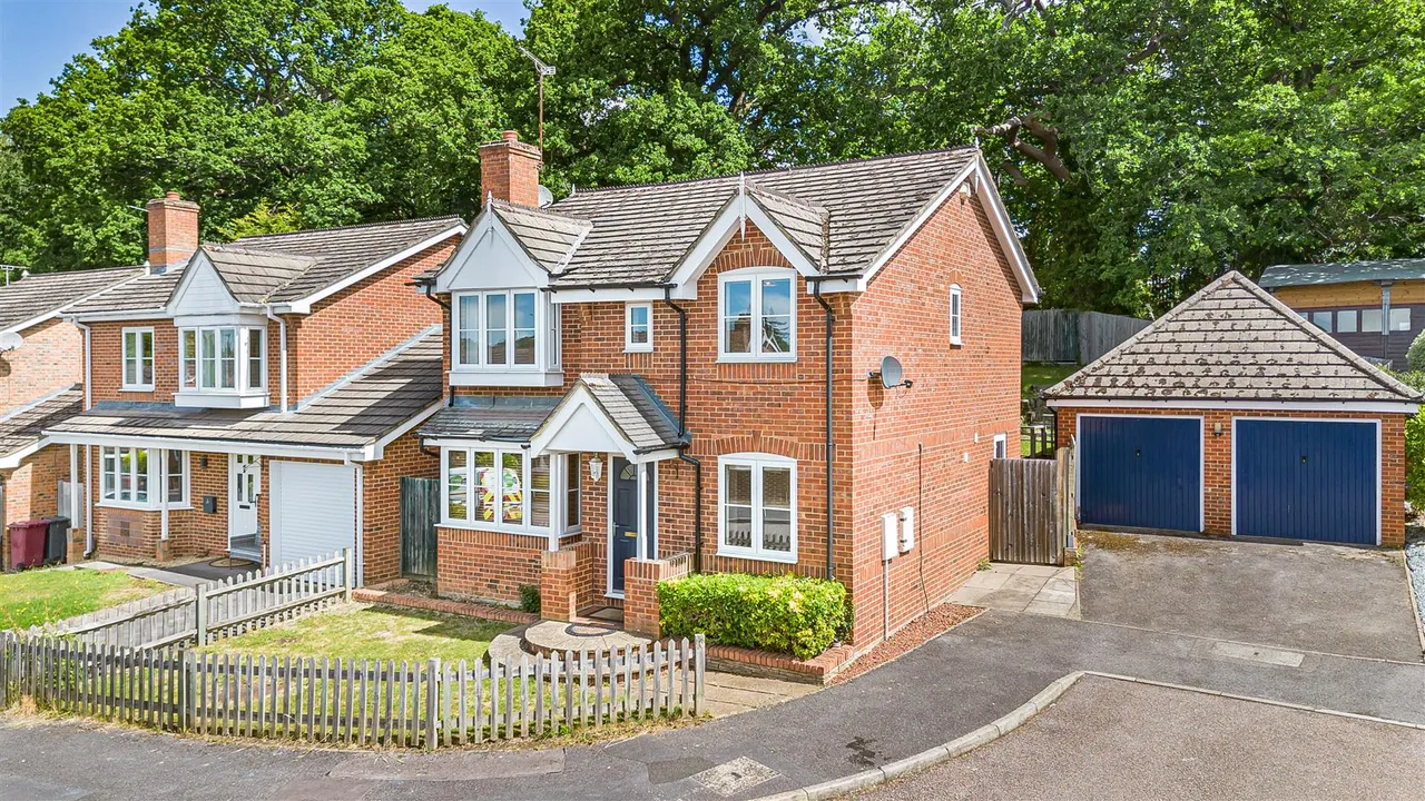 Morlais, Emmer Green, RG4, photo 23