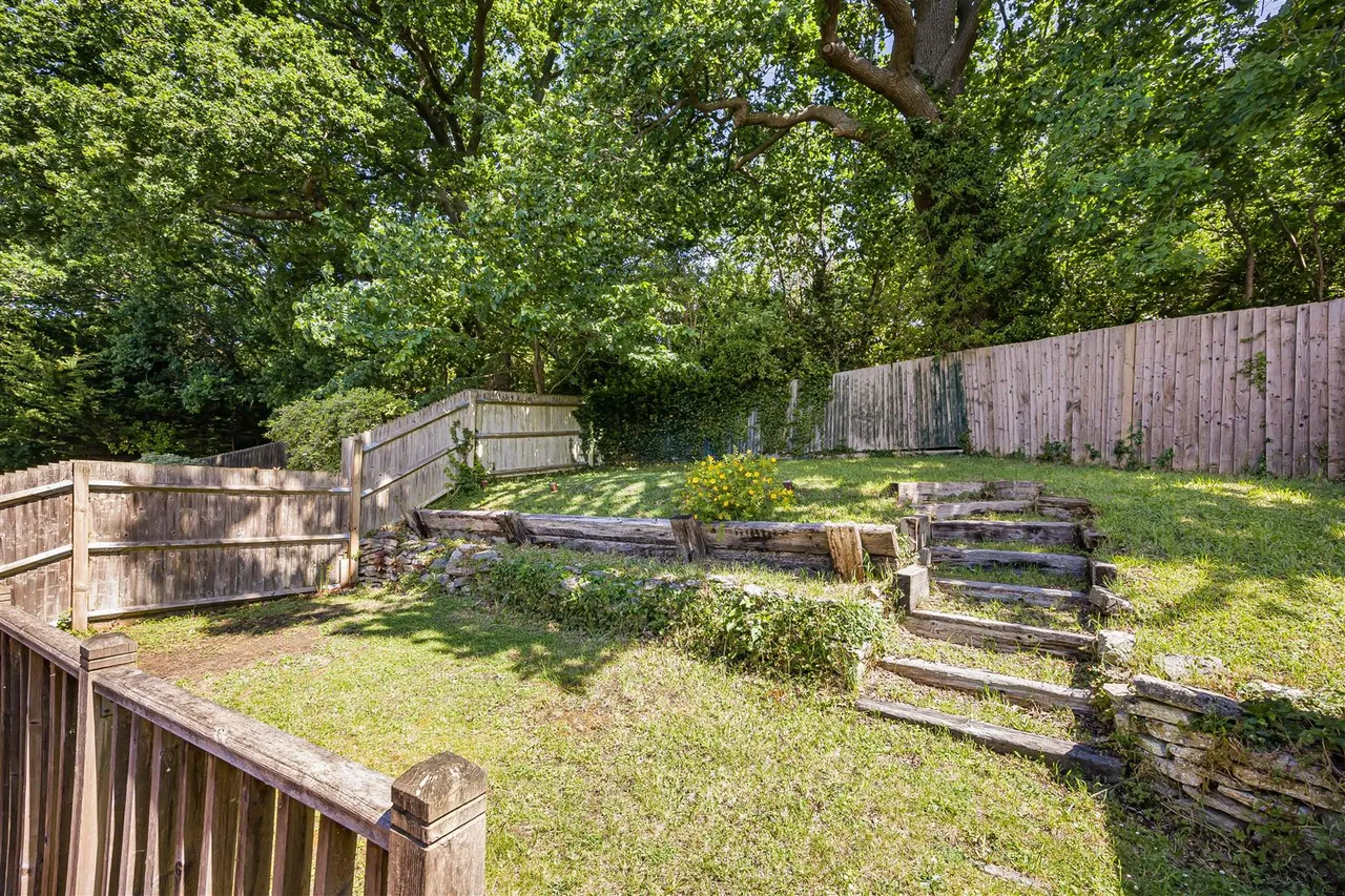 Morlais, Emmer Green, RG4, photo 13