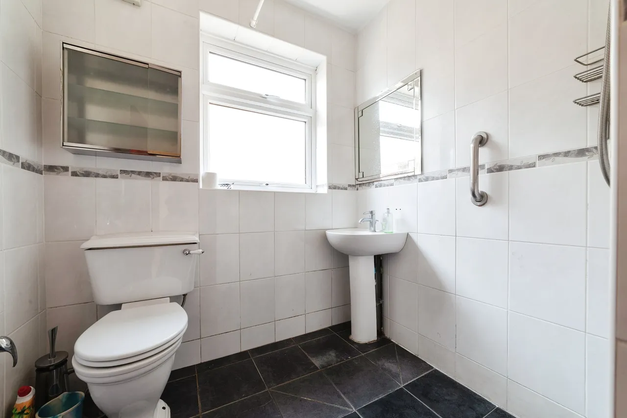 Strafford Avenue, Ilford, IG5, photo 7
