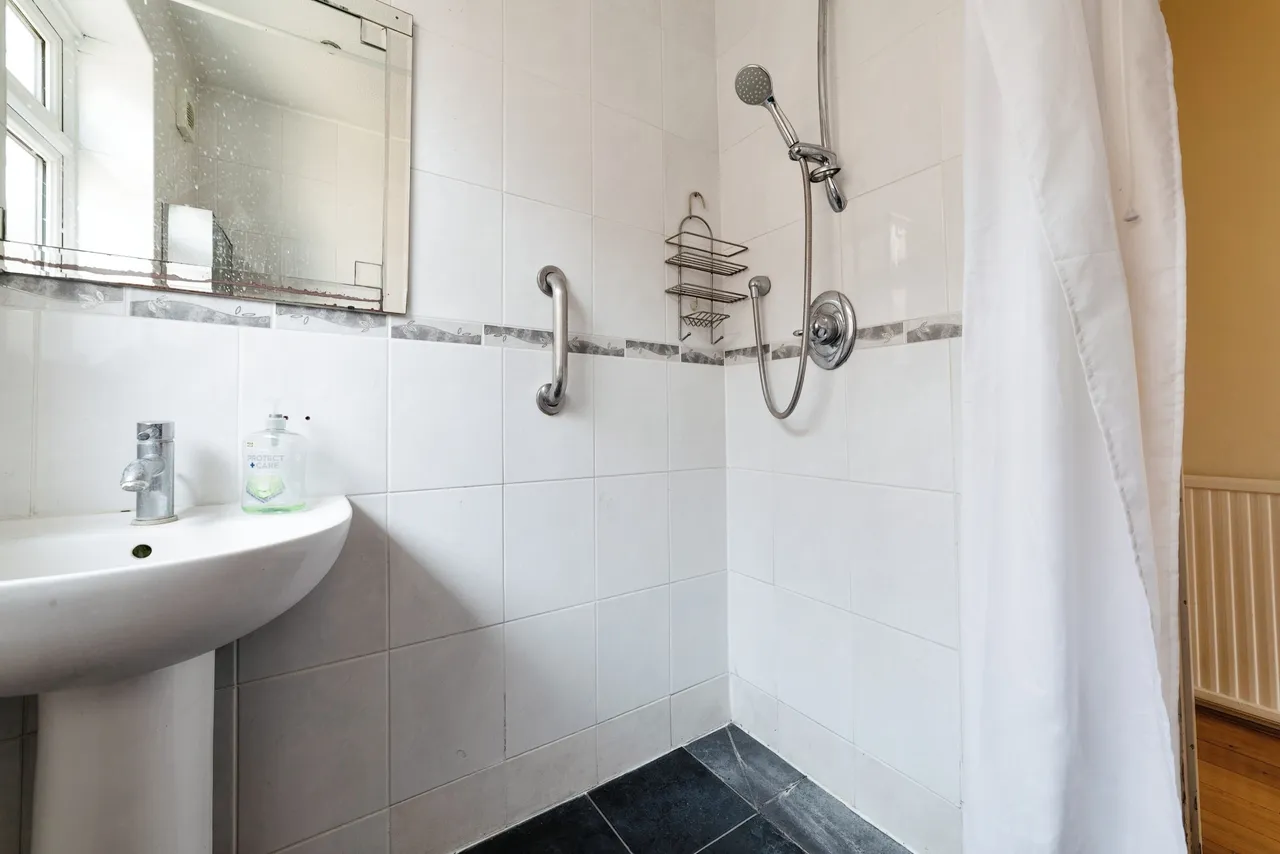 Strafford Avenue, Ilford, IG5, photo 8