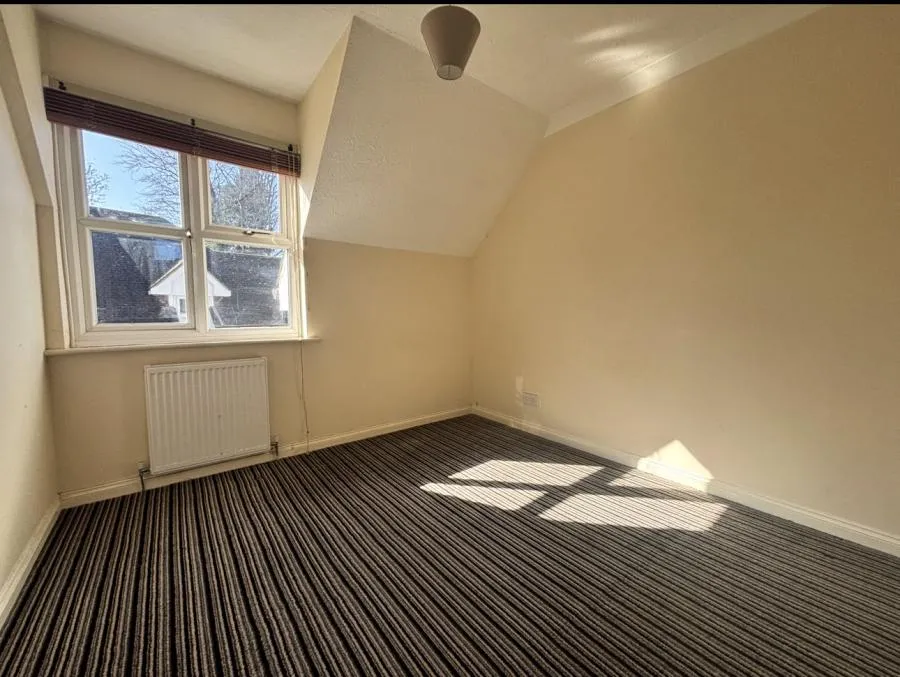 Heatherley Road, Camberley, GU15, photo 4