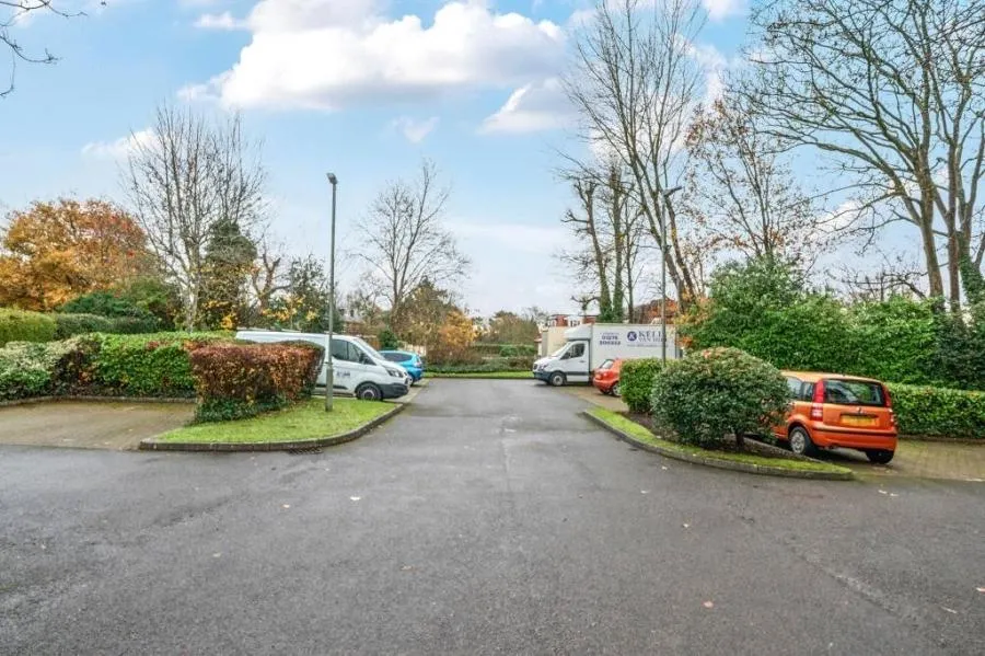 Heatherley Road, Camberley, GU15, photo 13