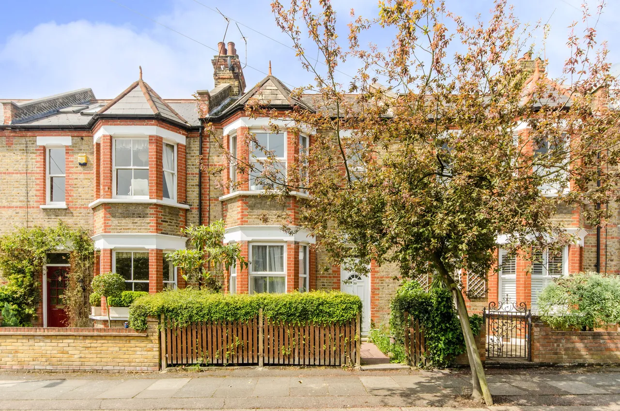 39 Trewince Road, London, photo 9