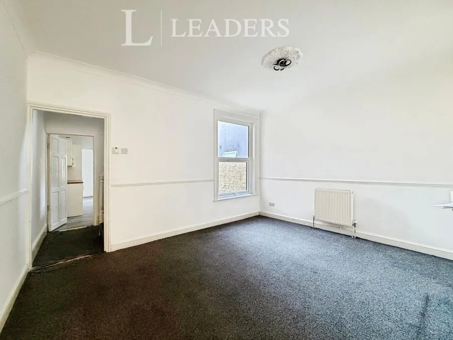 Queens Road, North End, PO2, photo 5