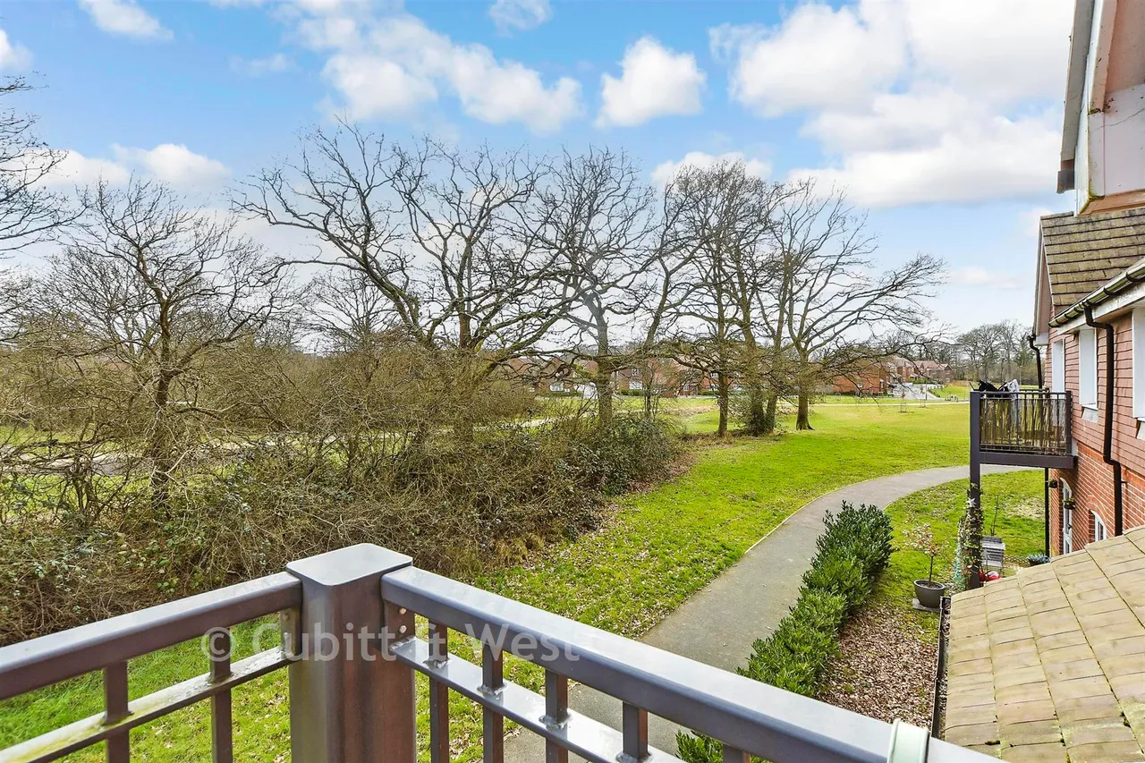 Shetland Close, Cranleigh, GU6, photo 10