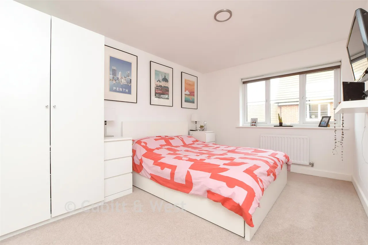 Shetland Close, Cranleigh, GU6, photo 5