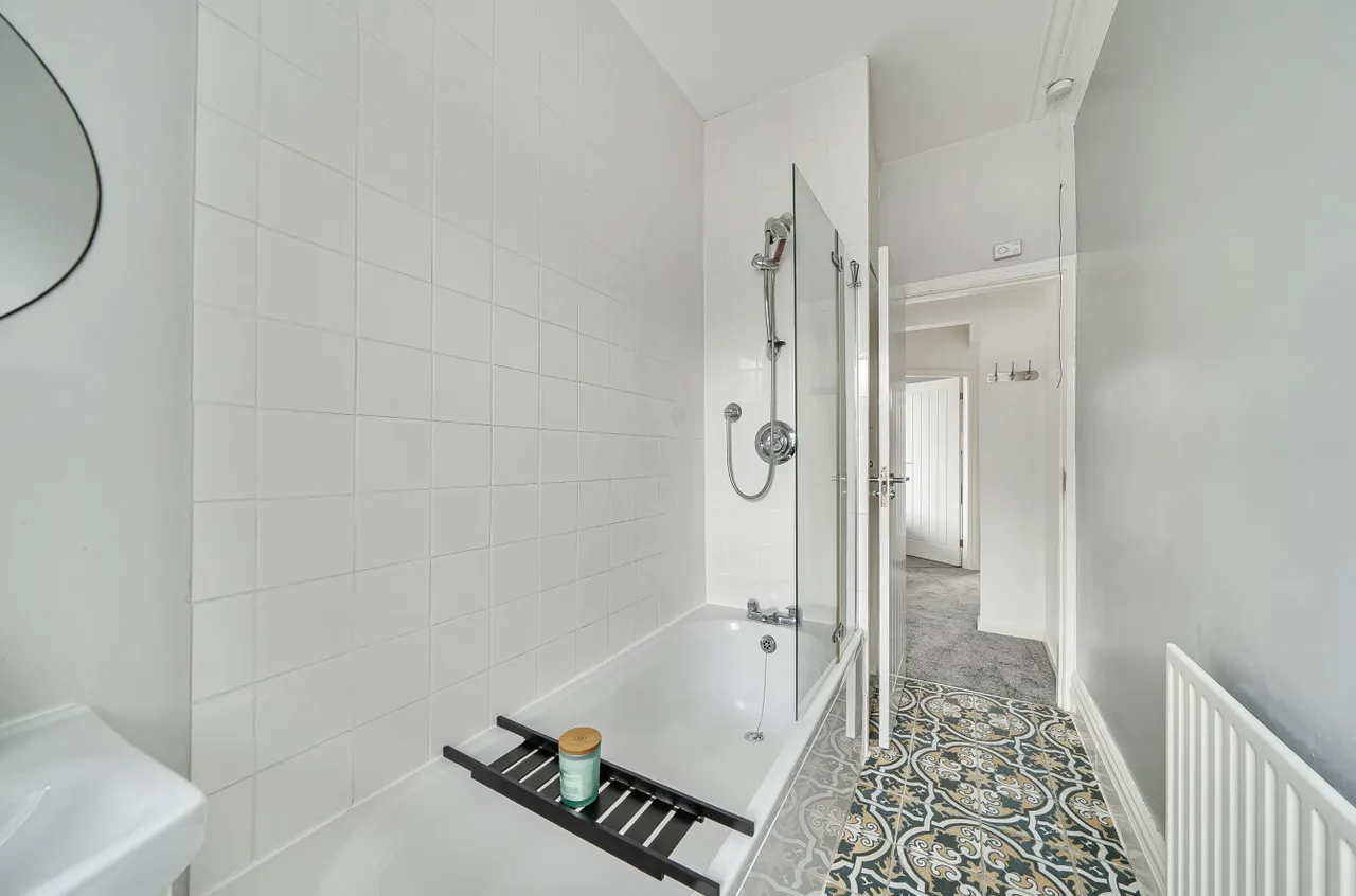 Roundhay Mount, Chapel Allerton, LS8, photo 16