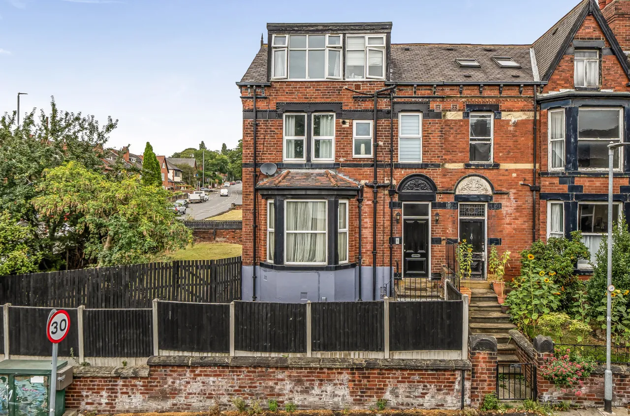 2 bed flat for sale, Roundhay Mount, Chapel Allerton, LS8