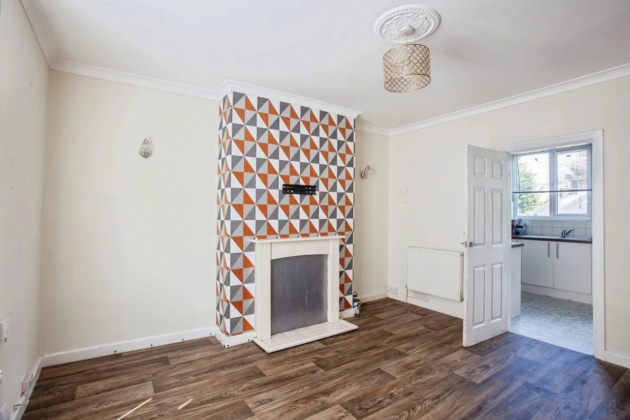 2 bed house for sale — Beck Road, Sheffield, S5