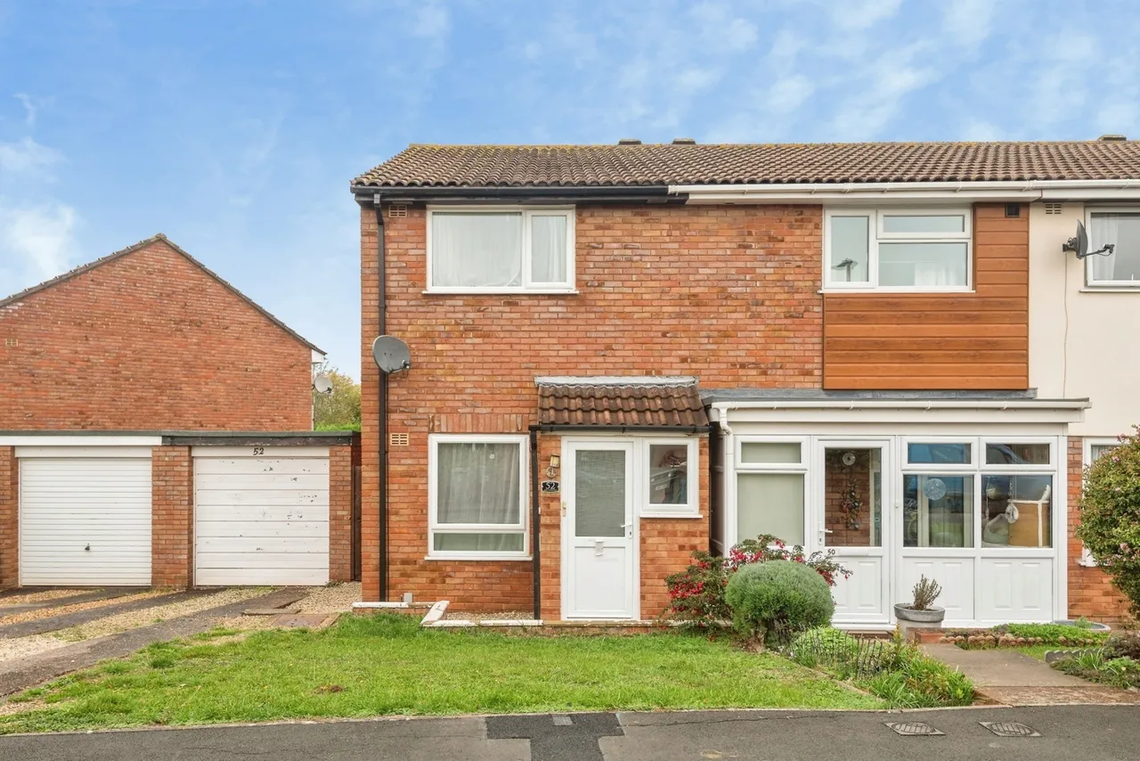 2 bed house for sale, Gill Crescent, Taunton, TA1