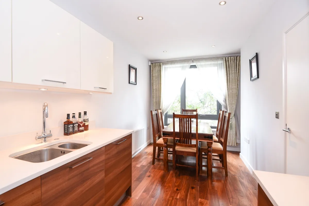 Elbe Street, Fulham, London, SW6, photo 2
